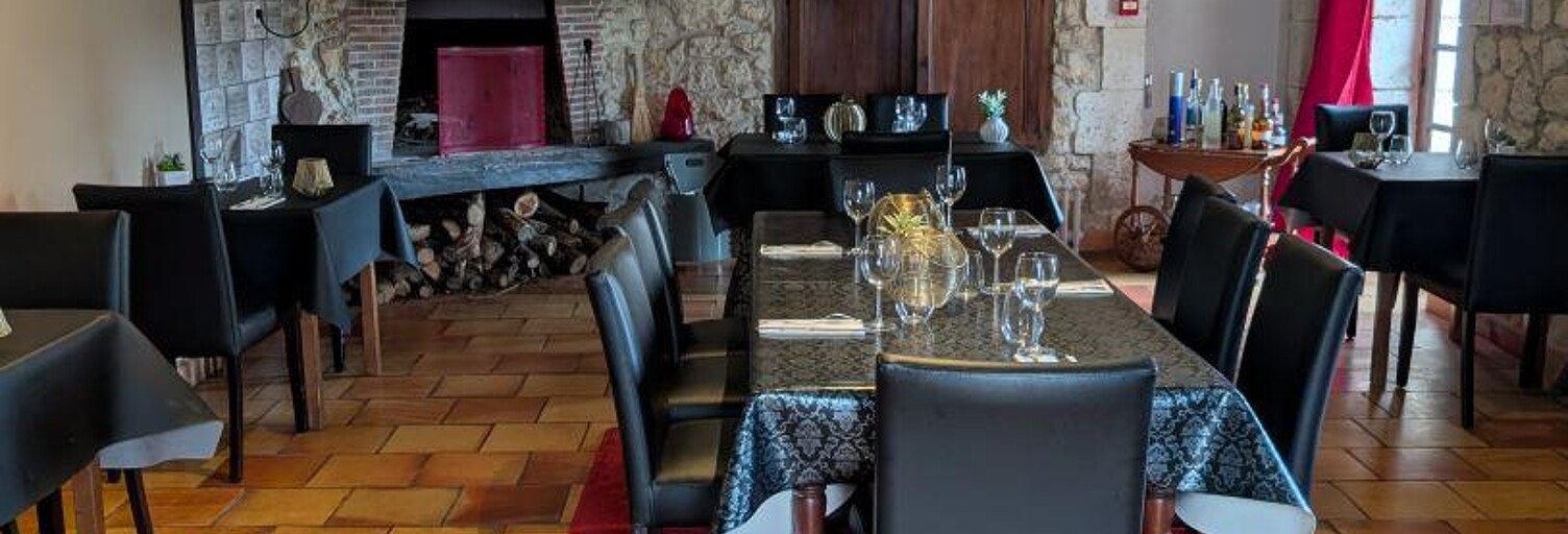 Commerce  400 m² à vendre à Saint-Aigulin (17360)