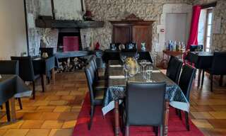 Commerce  400 m² à vendre à Saint-Aigulin (17360)