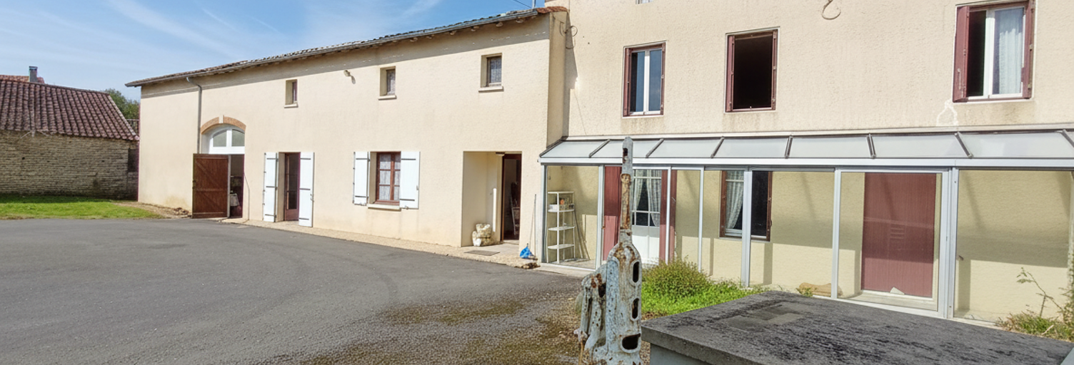 Maison 5 Pièces 157 m² à vendre à Longré (16240)