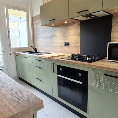 Appartement 3 pièces 94000 €