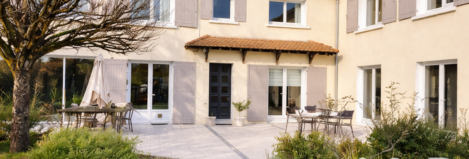 Maison 8 Pièces 254 m² à vendre à Chalais (16210)