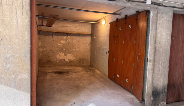 Parking  à louer Marseille 8eme 13008