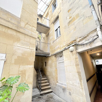 Immeuble  380000 €