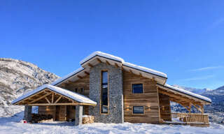 location vacances Maison 7 Pièces 300 m² à Allos (04260)