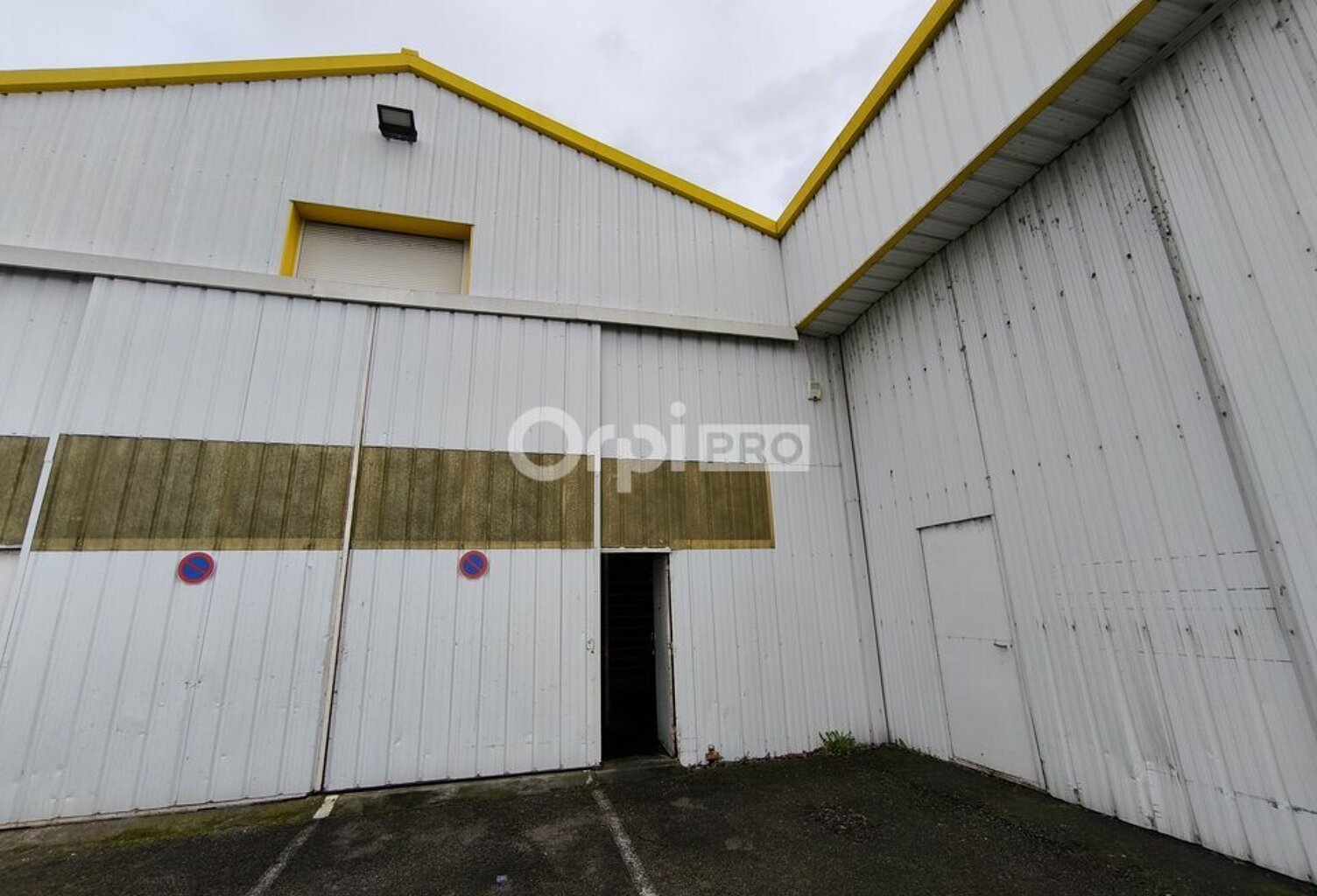 ENTREPOT A LOUER — photo 1