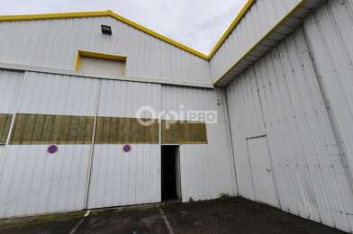 Local industriel  700 €