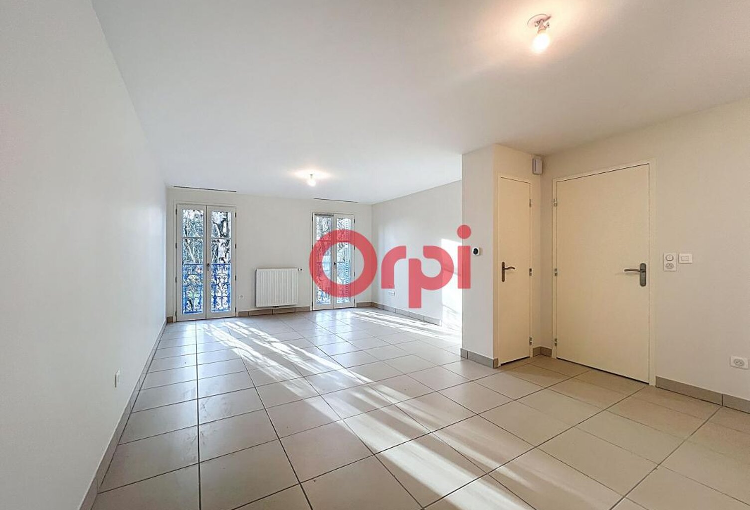 VENTE : appartement 2 pièces (51 m²) à VICHY — photo 1
