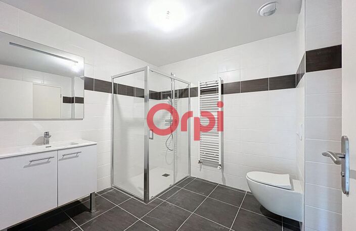 VENTE : appartement 2 pièces (51 m²) à VICHY — photo 4