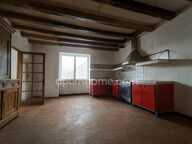 Maison de village d'environ 115 m², 3 pièces avec potentiel d'évolution à Ferrière-Larçon (37350) — photo 2