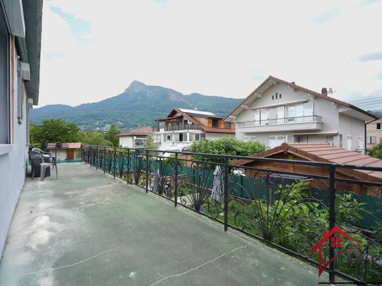 À Cluses La Sardagne, T4 avec terrasse et jardin — photo 1