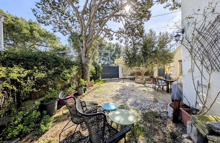 Vente maison 4 pièces 105 m² Saint-Mitre-les-Remparts (13920) — photo 2
