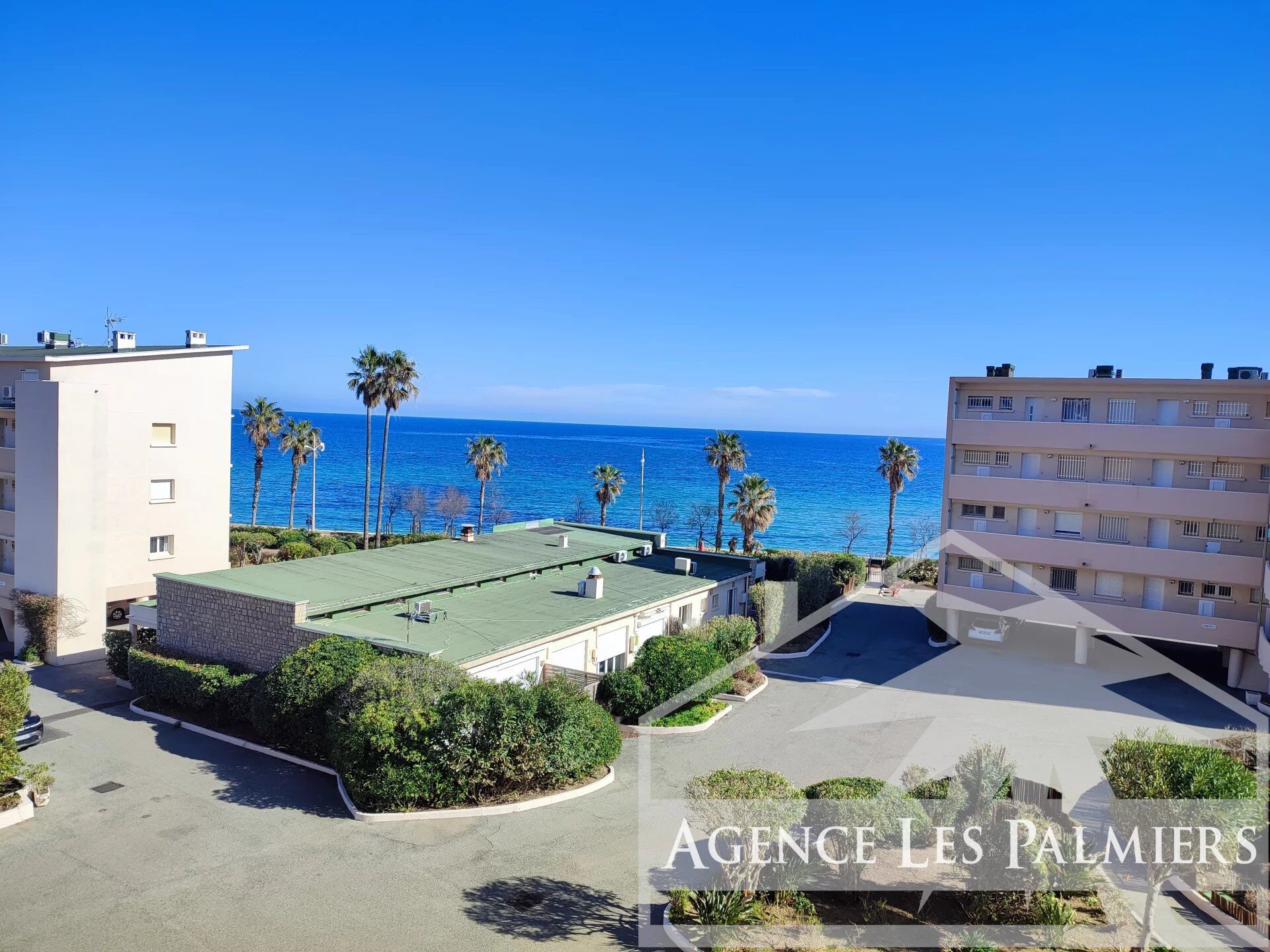 Appartement  T1 à vendre Lavandou (Le) 83980