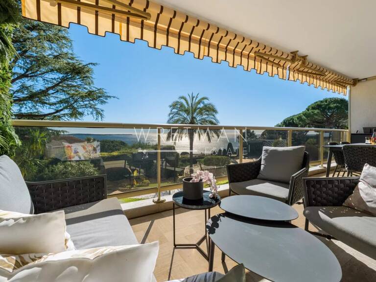 Splendide appartement 3 pièces rénové avec terrasse vue mer -  C — photo 1