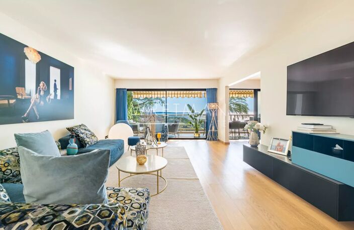 Splendide appartement 3 pièces rénové avec terrasse vue mer -  C — photo 3