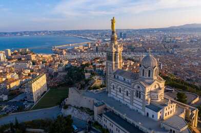 Commerce  169600 €