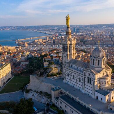 Commerce  169600 €