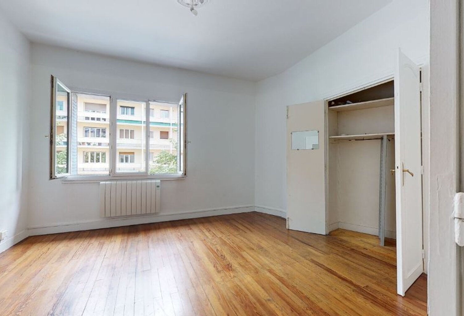 T2 de 51 m² en étage avec ascenseur — photo 1