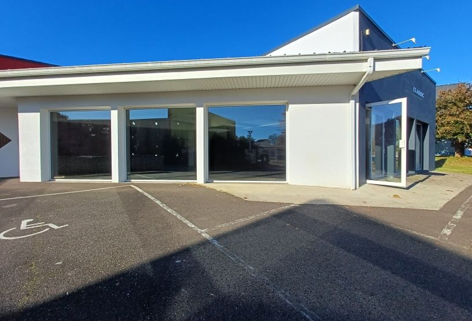 OPPORTUNITÉ D'INVESTISSEMENT : Murs Commerciaux – 576 m² — photo 1