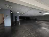 OPPORTUNITÉ D'INVESTISSEMENT : Murs Commerciaux – 576 m² — photo 4