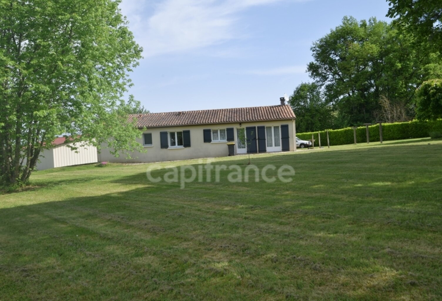 Maison de plain pied - 3 chambres - garage - hangar - terrain clos — photo 1