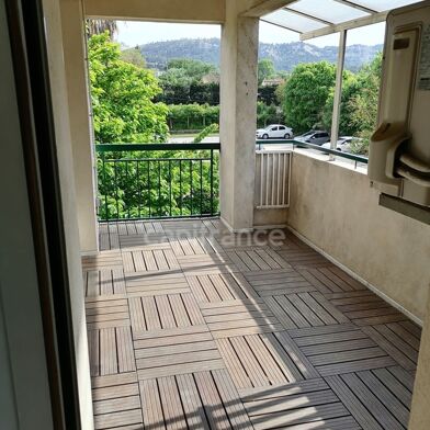 Appartement 4 pièces 240000 €