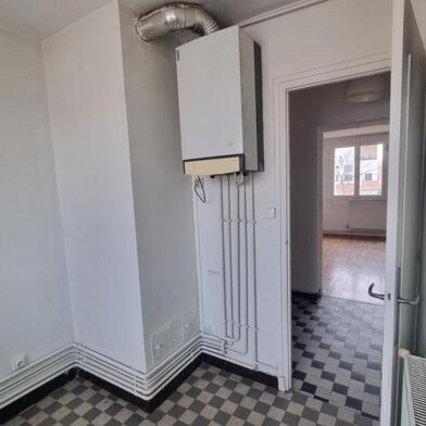 Appartement 4 pièces 890 €