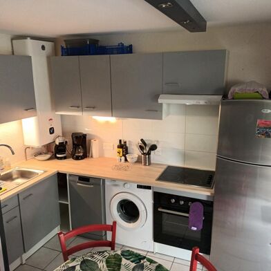 Appartement 3 pièces 700 €