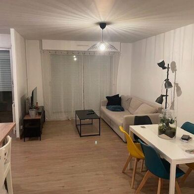 Appartement 3 pièces 840 €