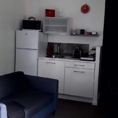 Appartement 1 pièces 700 €