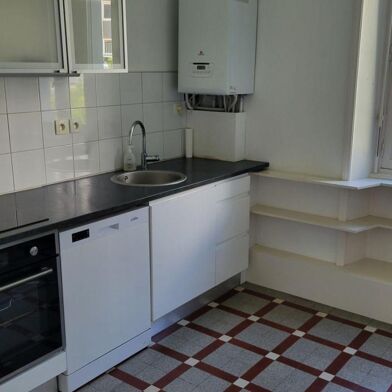 Appartement 3 pièces 900 €