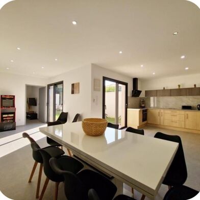 Appartement 5 pièces 690 €