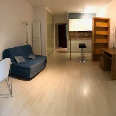 Appartement 1 pièces 530 €