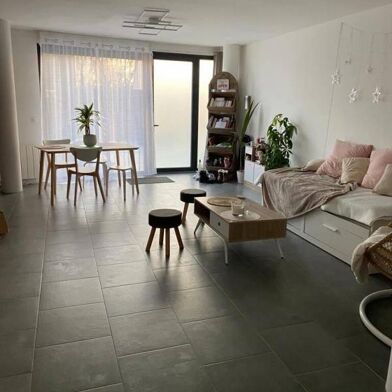 Appartement 3 pièces 1100 €