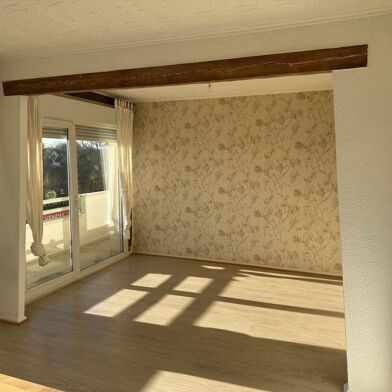 Appartement 4 pièces 700 €