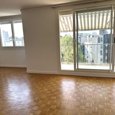 Appartement 3 pièces 840 €
