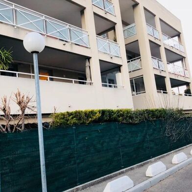 Appartement 1 pièces 880 €