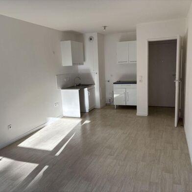 Appartement 1 pièces 825 €