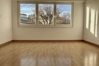Appartement 3 pièces 880 €