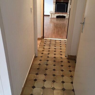 Appartement 2 pièces 810 €