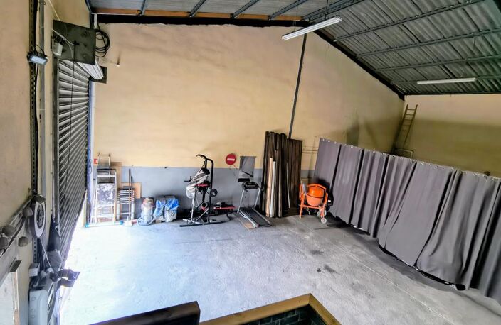 Hangar et Bureaux À Vendre Morières-Les-Avignon 428 m² — photo 3