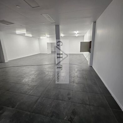 Local industriel  380000 €