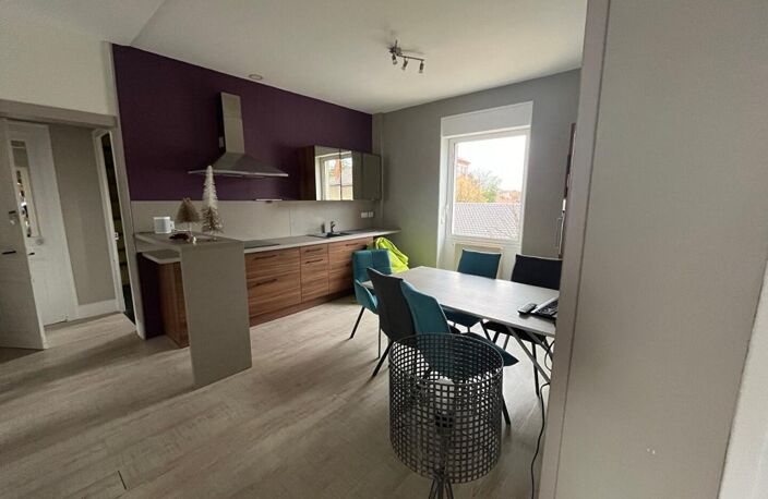 Ensemble immobilier mixte - appartement et locaux commerciaux — photo 2