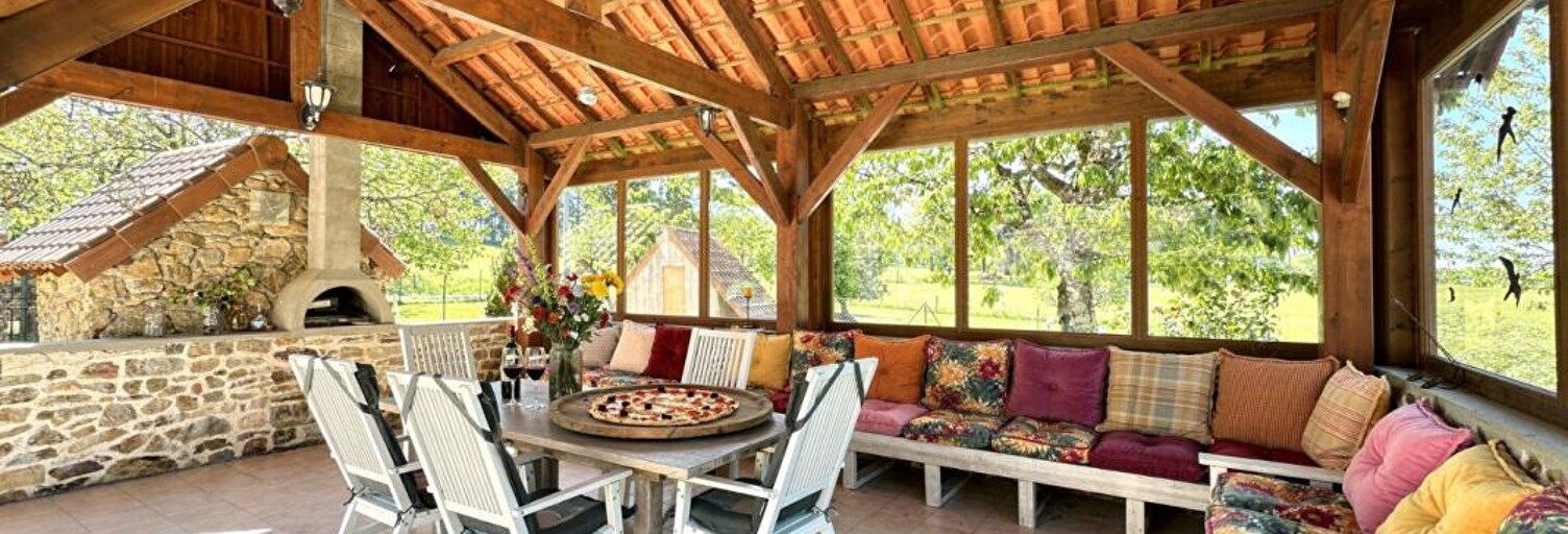 Maison 9 Pièces 230 m² à vendre à Thiviers (24800)