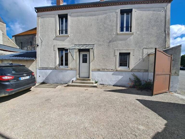 Maison en pierre et dependances + cour — photo 1