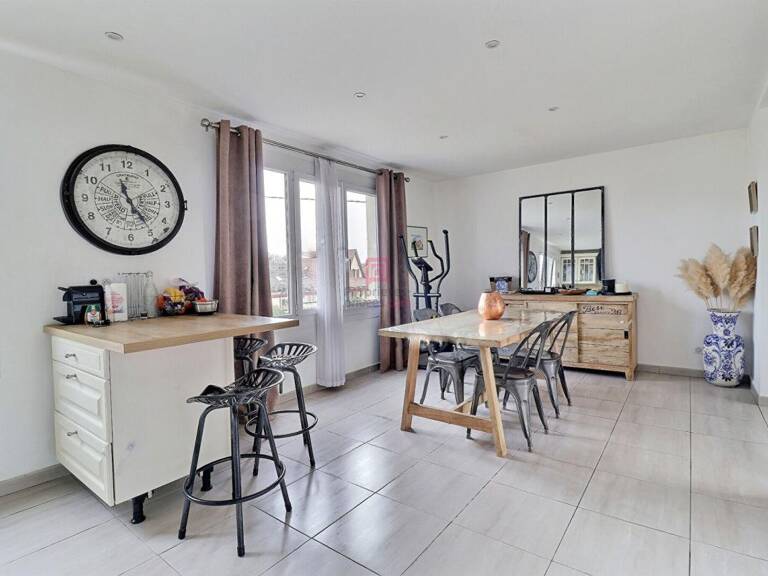 Appartement Sainte-Geneviève-des-Bois 4 pièces 61 m² — photo 1