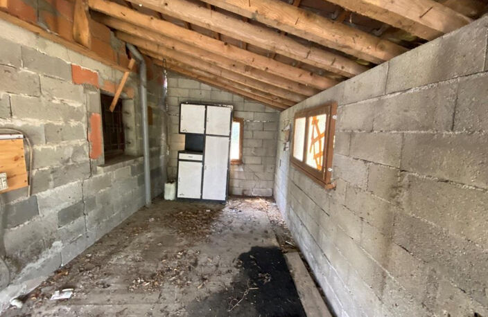 ST YZAN MAISON 70 M2 A RESTAURER — photo 4