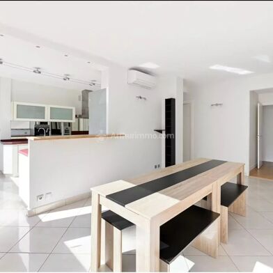 Appartement 5 pièces 2260 €