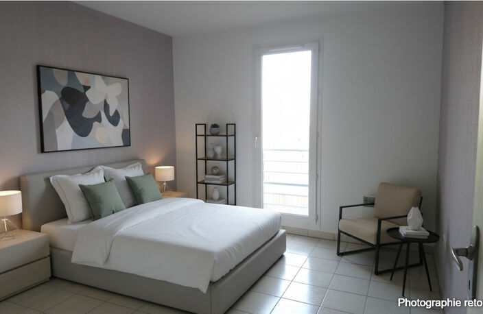 En vente à Hyères (83) : grand appartement avec terrasse — photo 5