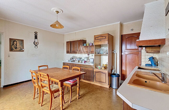 Secteur ROUFFIAC-TOLOSAN Maison T6 avec sous-sol de 200 m2 . — photo 2