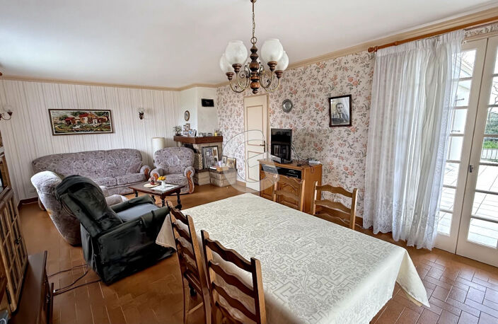 MAISON - 5 PIECES - 127M² - A VENDRE - LONGEVILLE SUR MER — photo 4